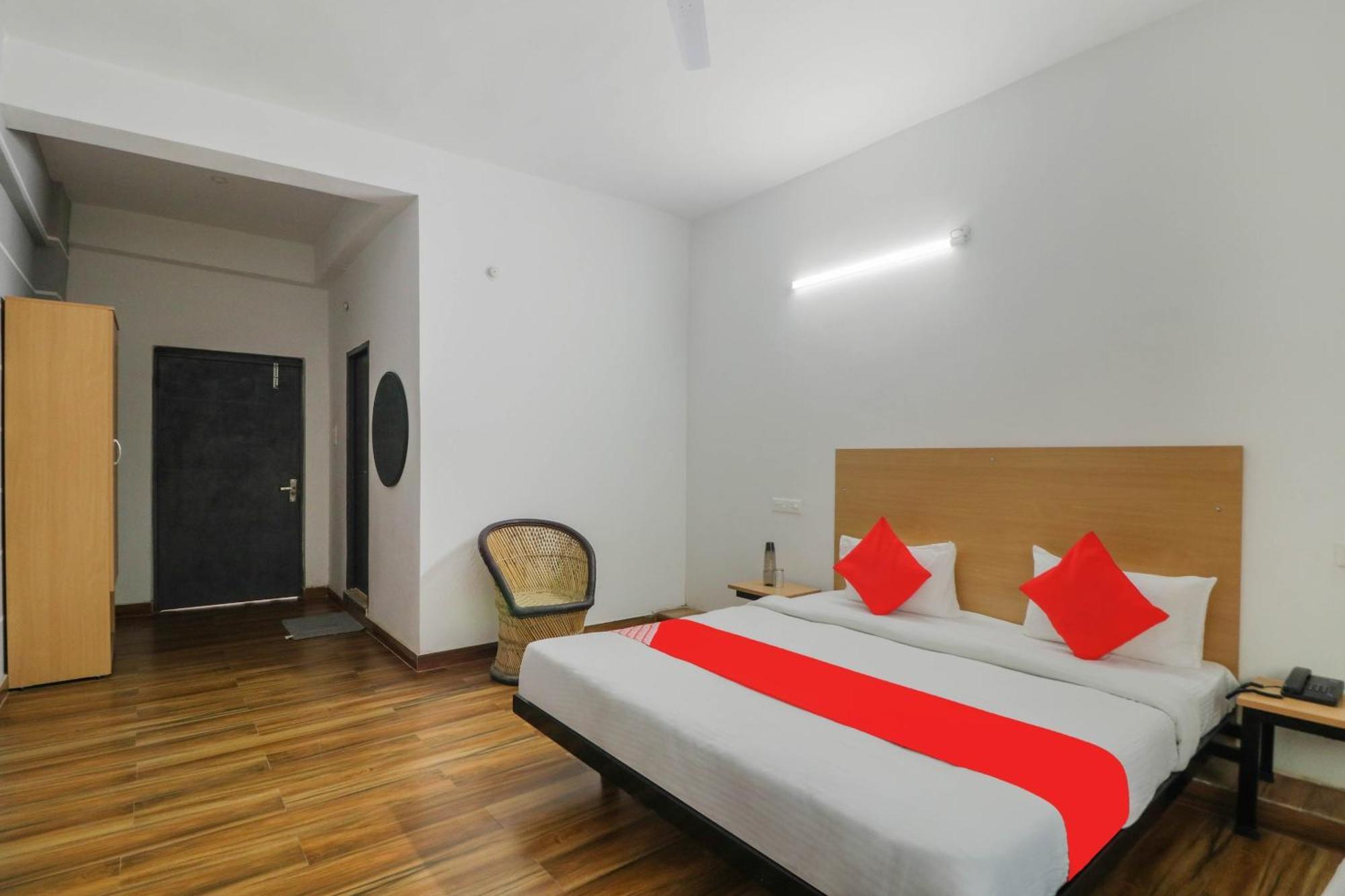 Townhall Bhiwadi Dış mekan fotoğraf