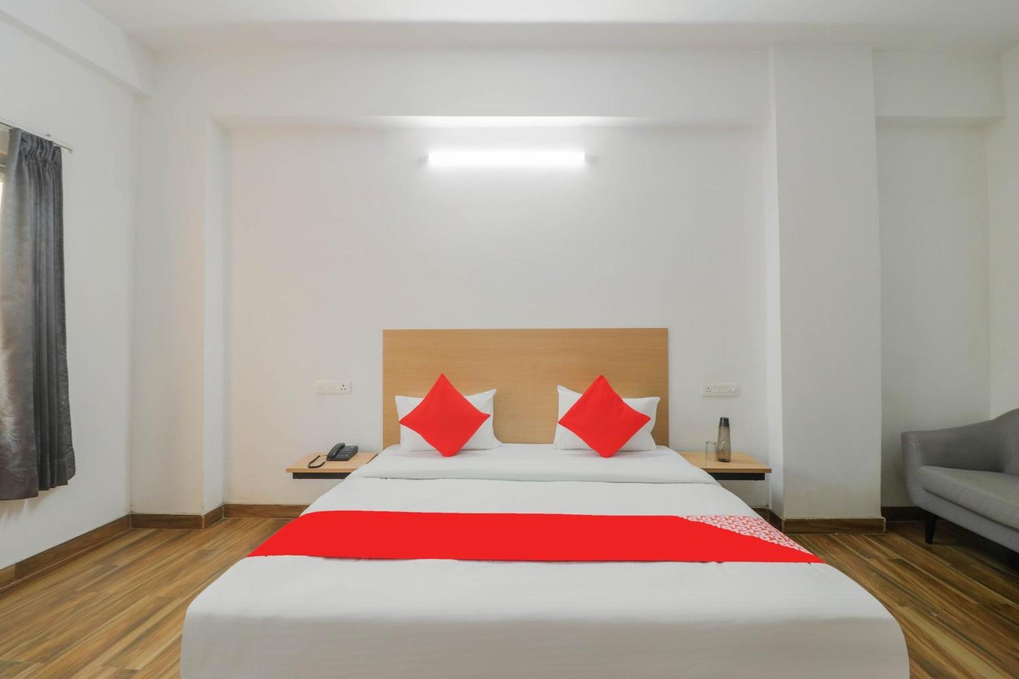 Townhall Bhiwadi Dış mekan fotoğraf