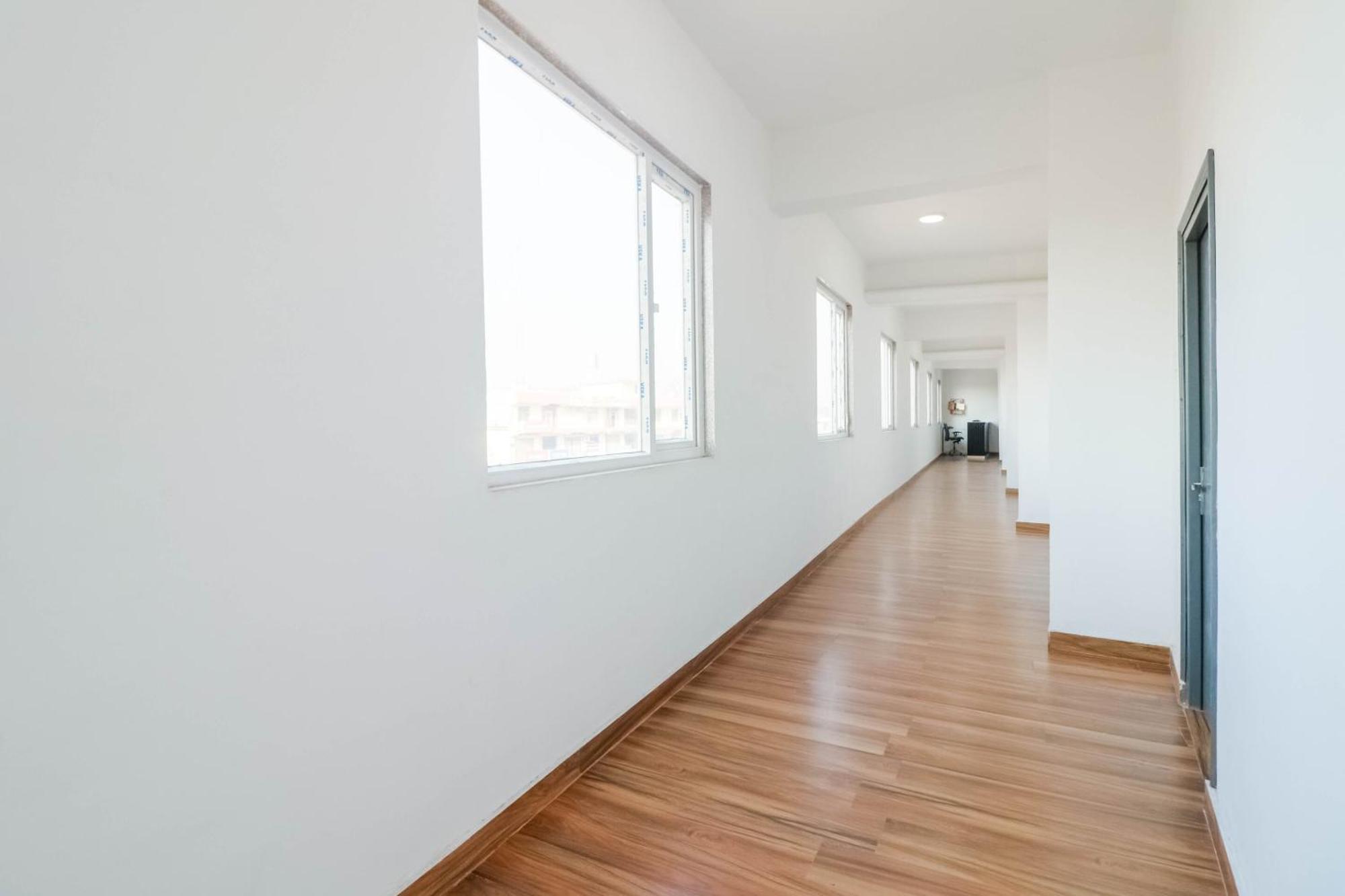 Townhall Bhiwadi Dış mekan fotoğraf